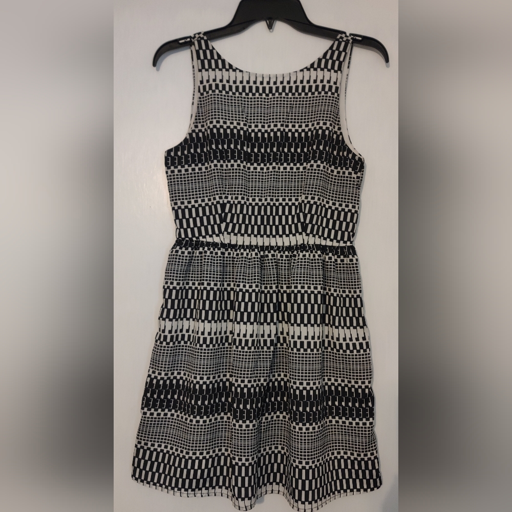 Everly black and white spring dress